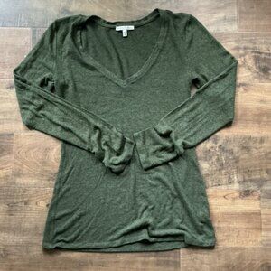 Express One Eleven Olive Green Long Sleeve V-Neck Tee Women’s Size Large